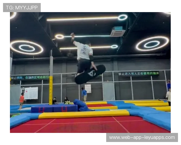 单板运动员完成多回合空翻训练，落地质量提高